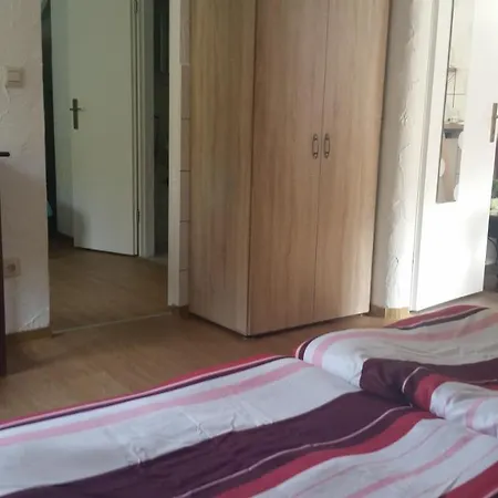 ベッド・アンド・ブレックファスト Haus Am Dekernbach