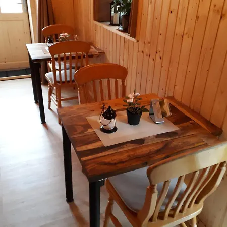 Haus Am Dekernbach 住宿加早餐酒店